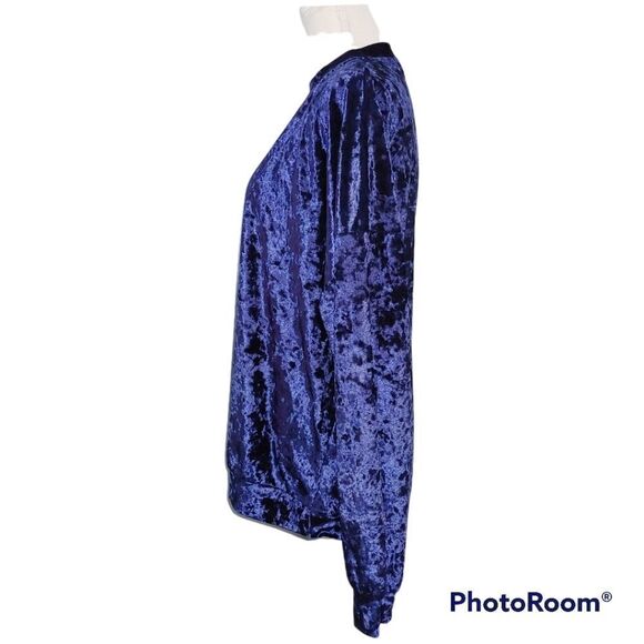 Emma & Sam crushed velvet crewneck long sleeves pullover top - Picture 5 of 8